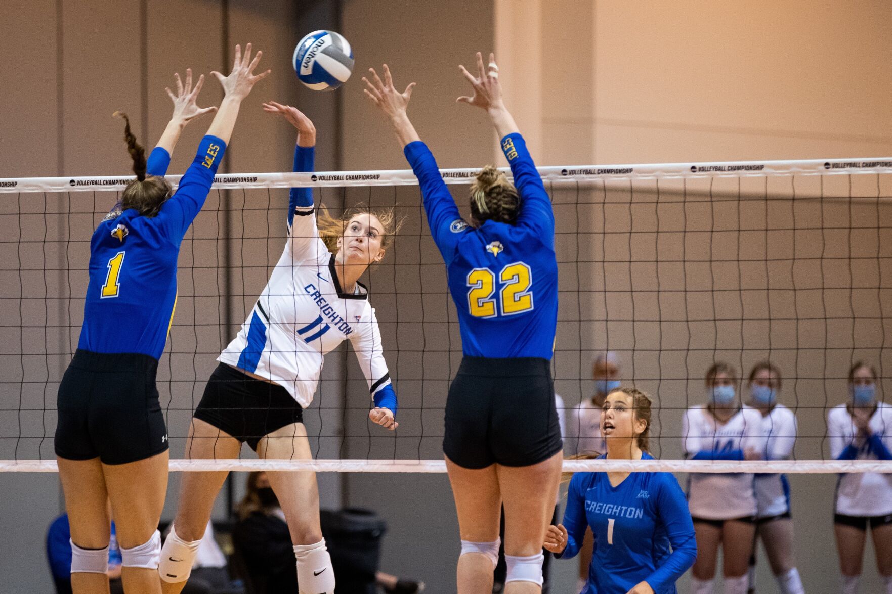 041521-owh-spo-cuvolley-ar07.JPG